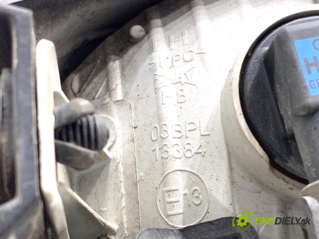 KIA CEED Kombi 2015 81 kW 1.6 CRDi 110 1582 Hmlové svetlo, hmlovka ľavy predný 92201-A2