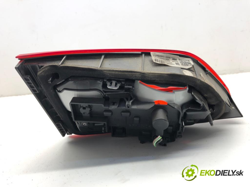 OPEL ASTRA K Kombi 2020 90 kW 1.5 CRDI (35) 1496 Svetlo zad pravá vnútorná 39077381 (Kľučka dverí ostatné)