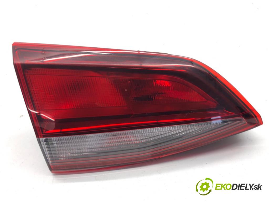 OPEL ASTRA K Kombi 2020 90 kW 1.5 CRDI (35) 1496 Svetlo zad ľavá strana vnútorná 39077378 (Kľučka dverí ostatné)
