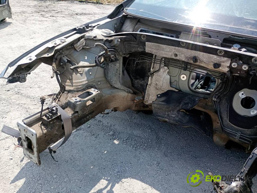 VW PASSAT B8 sedan 2018 110 kW 2.0 TDI 1968 karoséria ČTVRŤÁK: Blatník prah strecha PODŁUŻNICA