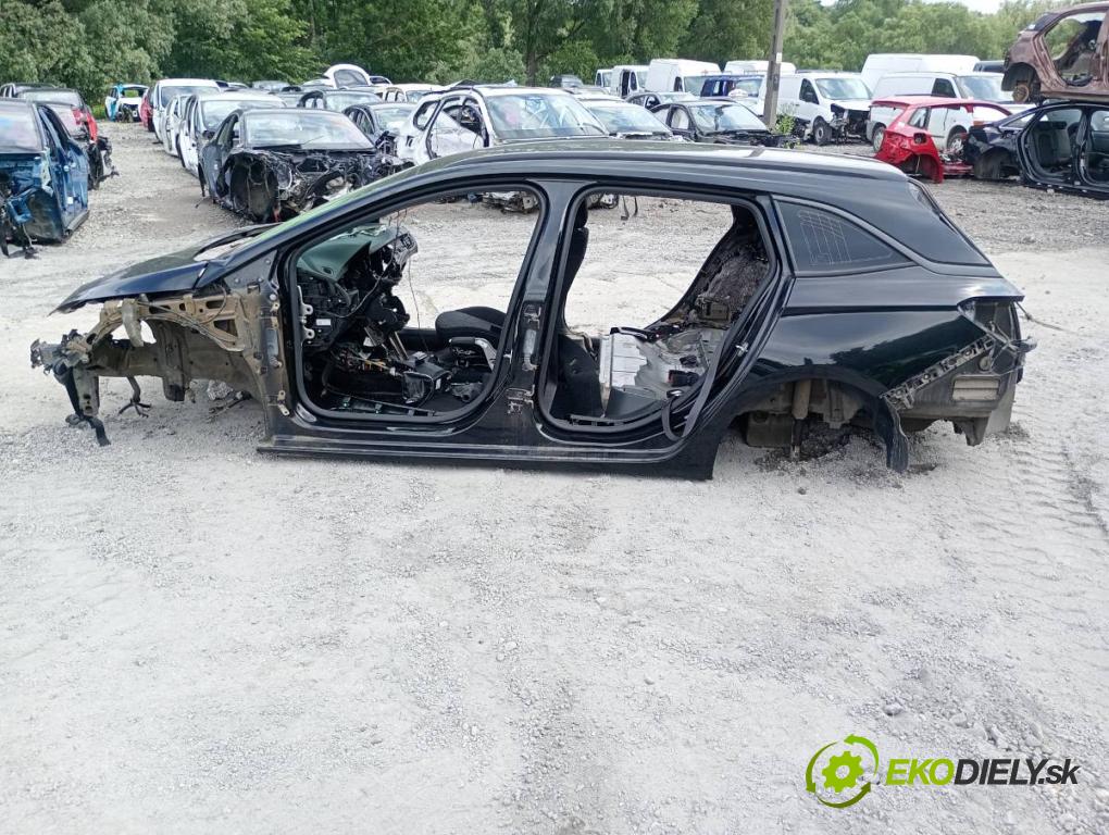 OPEL ASTRA K Kombi 2020 90 kW 1.5 CRDI (35) 1496 karoséria ČTVRŤÁK: Blatník prah strecha PODŁUŻNICA