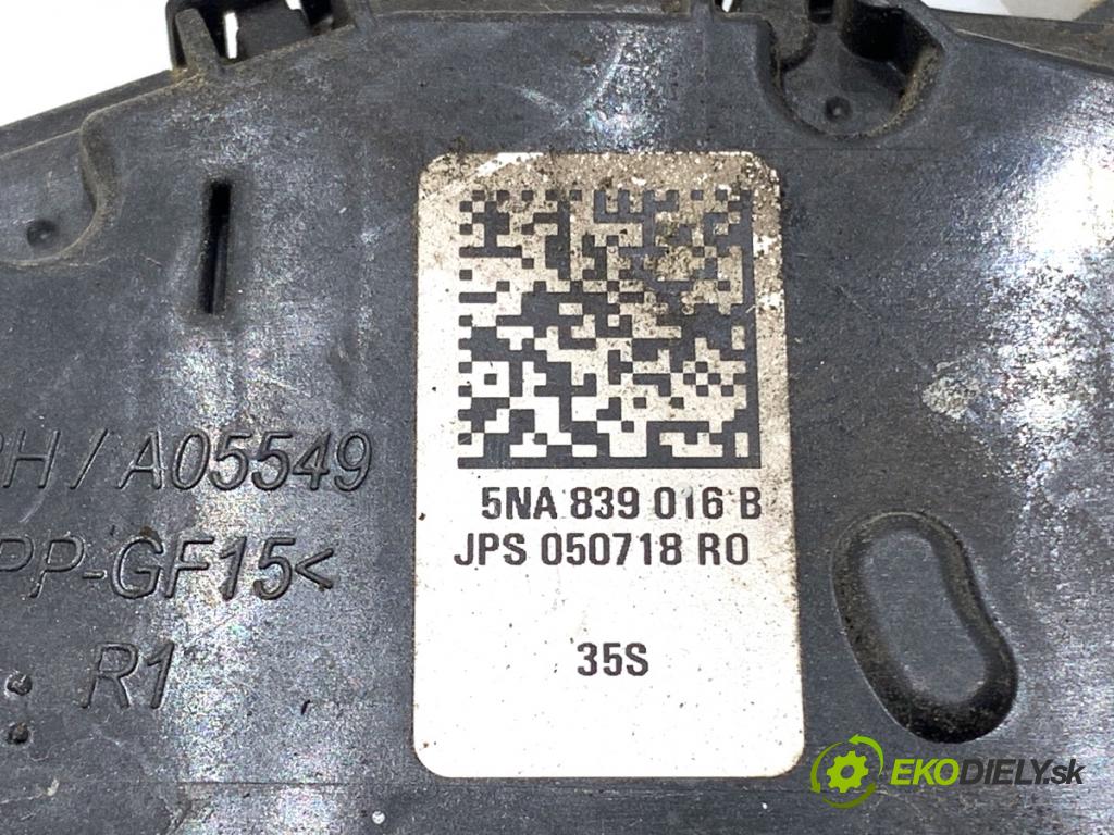 VW PASSAT B8 sedan 2018 110 kW 2.0 TDI 1968 zámok Dvere pravy zad 5NA839016B