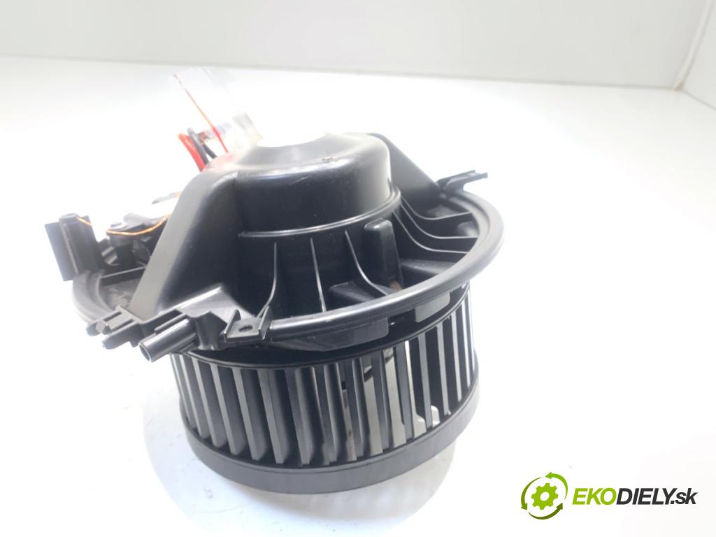 VW PASSAT B8 sedan 2018 110 kW 2.0 TDI 1968 ventilátor kúrenia 3Q1819021D 3Q0907521A