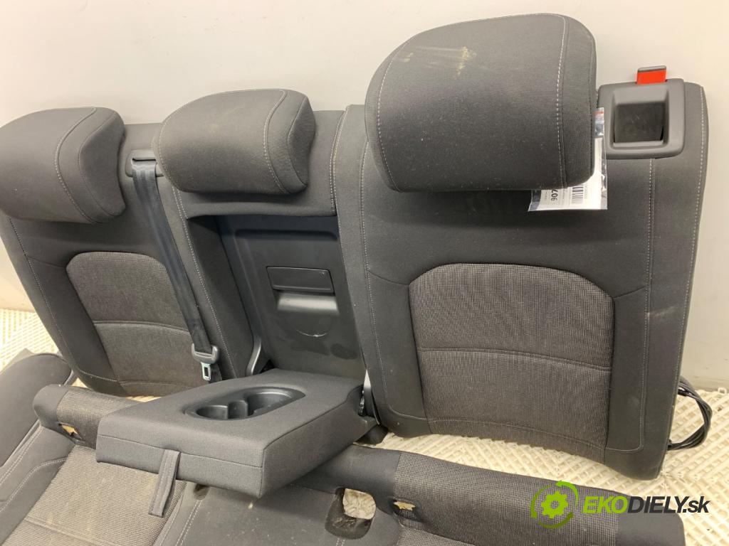 VW PASSAT B8 sedan 2018 110 kW 2.0 TDI 1968 Sedadlo druhý rad