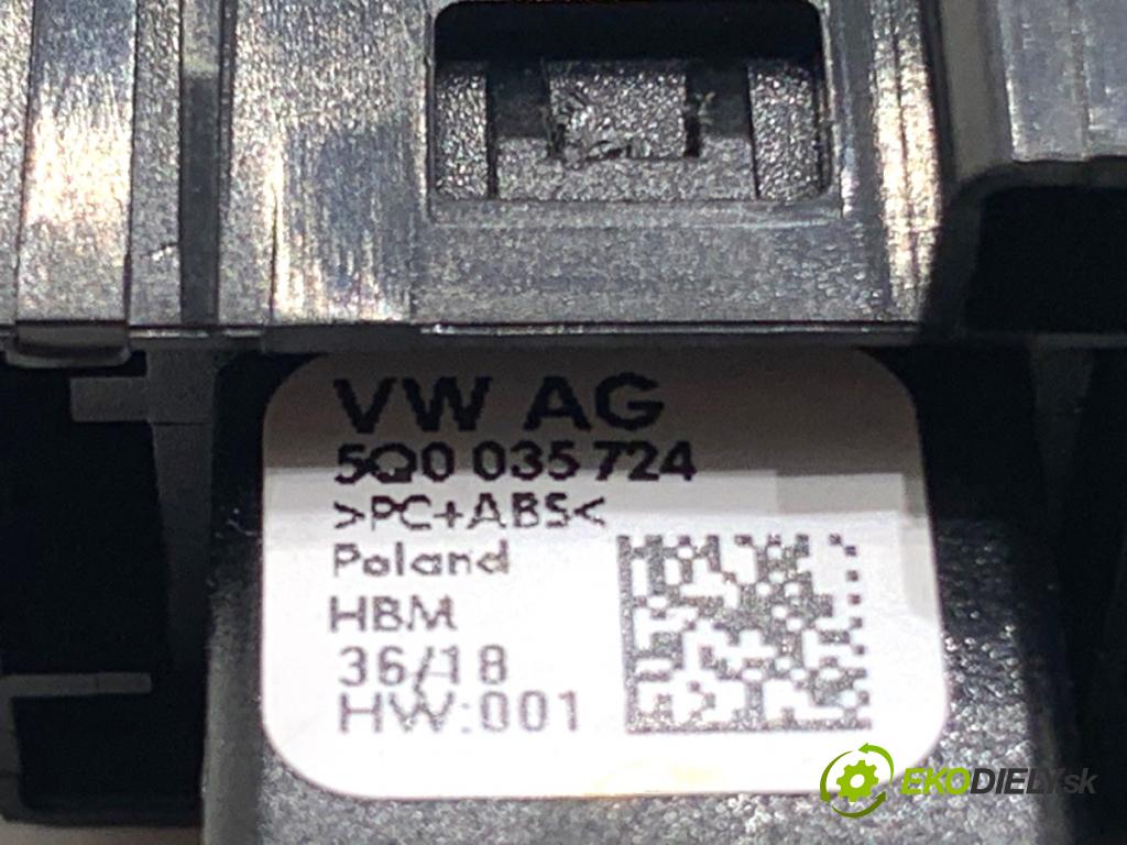 VW PASSAT B8 sedan 2018 110 kW 2.0 TDI 1968 HNÍZDO: USB 5G0035222E