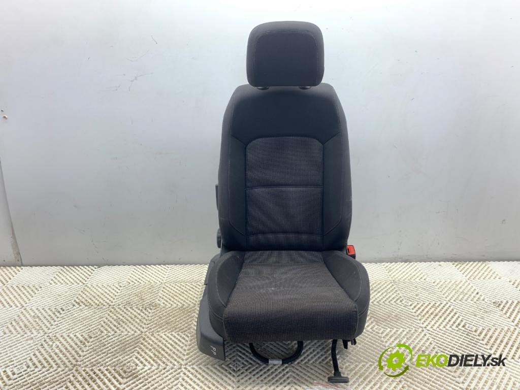 VW PASSAT B8 sedan 2018 110 kW 2.0 TDI 1968 Sedadlo pravy predný 