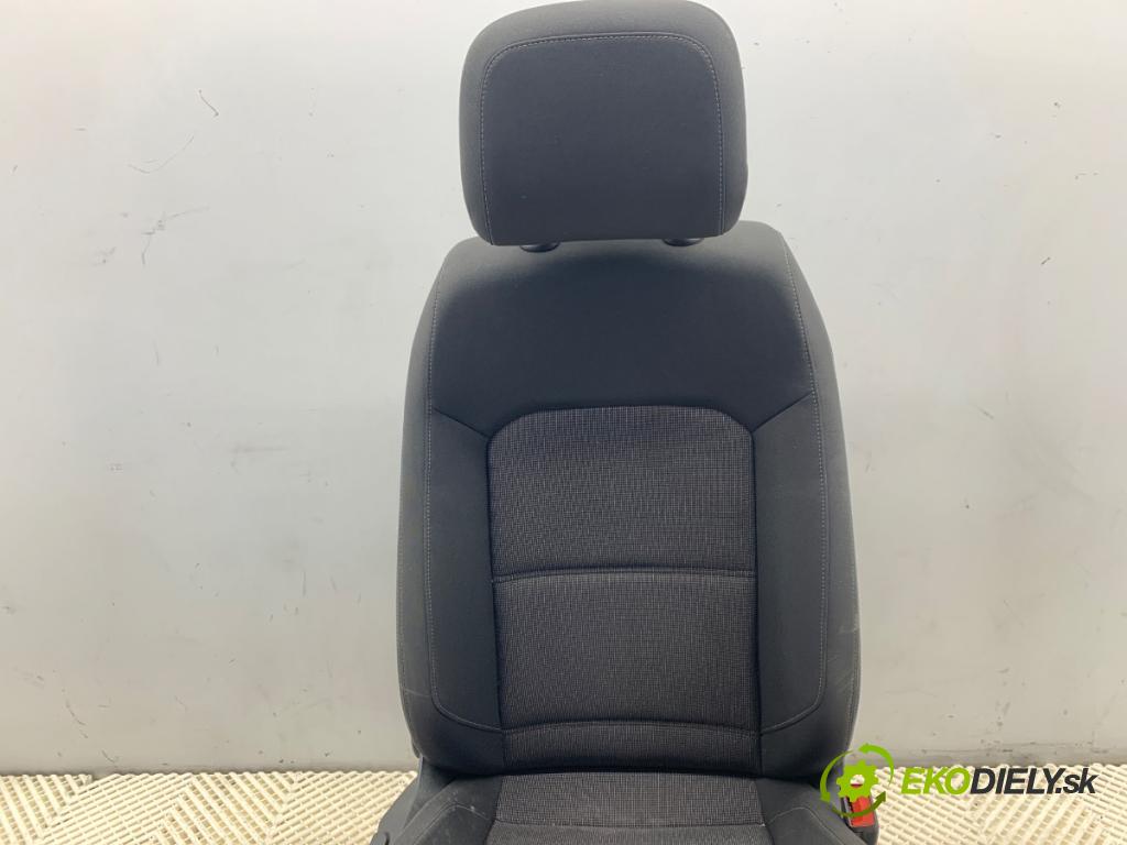 VW PASSAT B8 sedan 2018 110 kW 2.0 TDI 1968 Sedadlo pravy predný