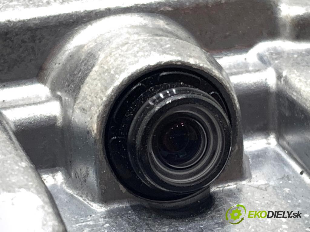 VW PASSAT B8 sedan 2018 110 kW 2.0 TDI 1968 KAMERA okna prednej 3Q0980654H