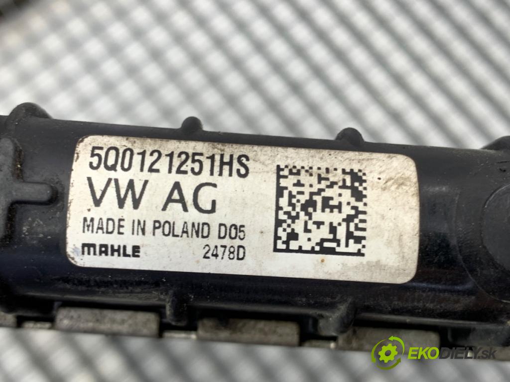 VW PASSAT B8 sedan 2018 110 kW 2.0 TDI 1968 chladič vody 5Q0121251HS (Vodní chladič)