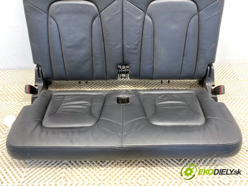 AUDI Q7 4L SUV 2006 171 kW 3.0 TDI quattro 2967 Sedadlo tretí rad