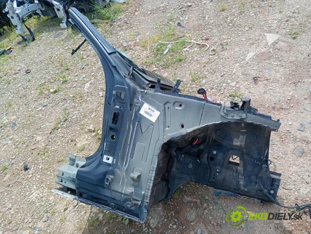 BMW F31 Kombi 2019 110 kW 318 d 1995 karoséria ČTVRŤÁK: pravy predný 