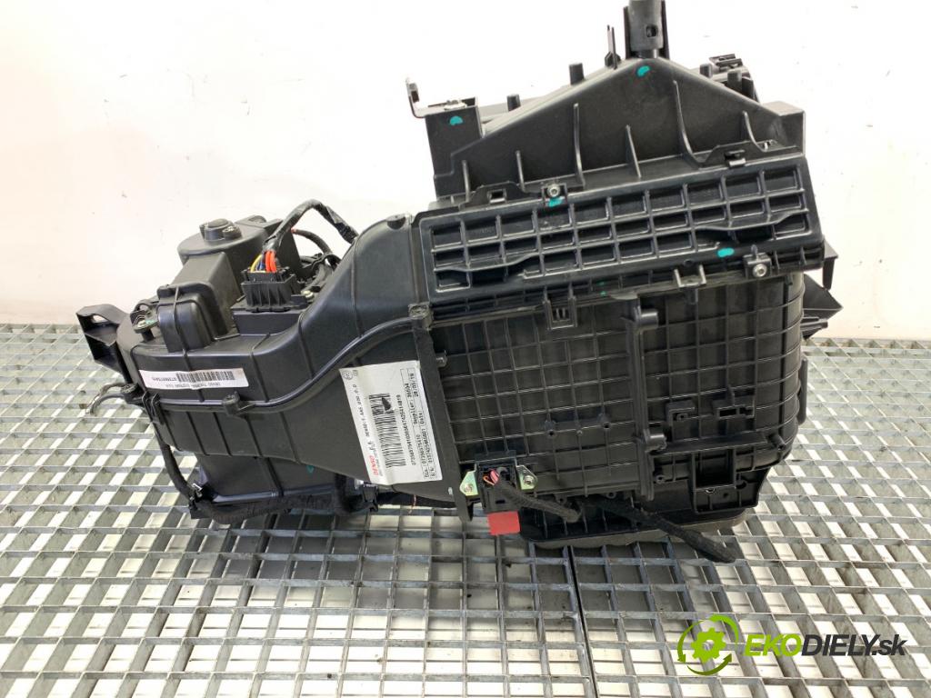 FIAT DUCATO III Autobus 2019 96 kW 130 Multijet 2,3 D 2287 Výhrevné teleso, radiátor kúrenia KOMBAJN 07356575410