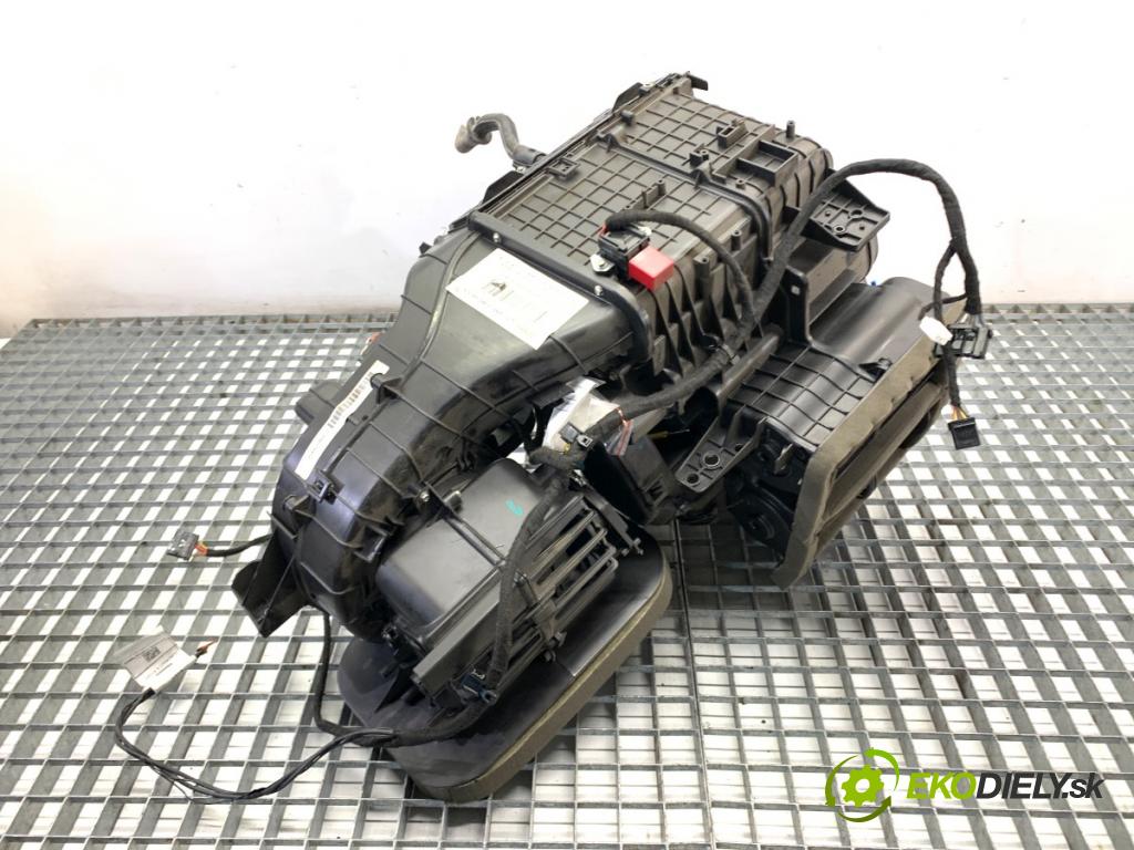 FIAT DUCATO III Autobus 2019 96 kW 130 Multijet 2,3 D 2287 Výhrevné teleso, radiátor kúrenia KOMBAJN 07356575410