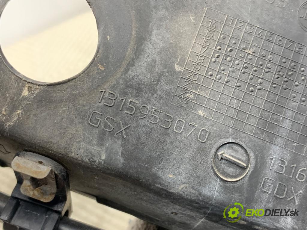 FIAT DUCATO III Autobus 2019 96 kW 130 Multijet 2,3 D 2287 torpédo plast pod čelní okno 1315953070 (Plast pod čelním sklem)