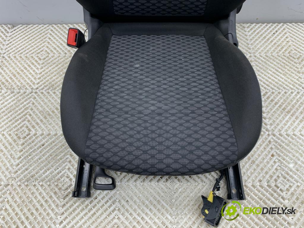 OPEL ASTRA K liftback 2021 96 kW 1.2 Turbo (68) 1199 Sedadlo ľavy predný