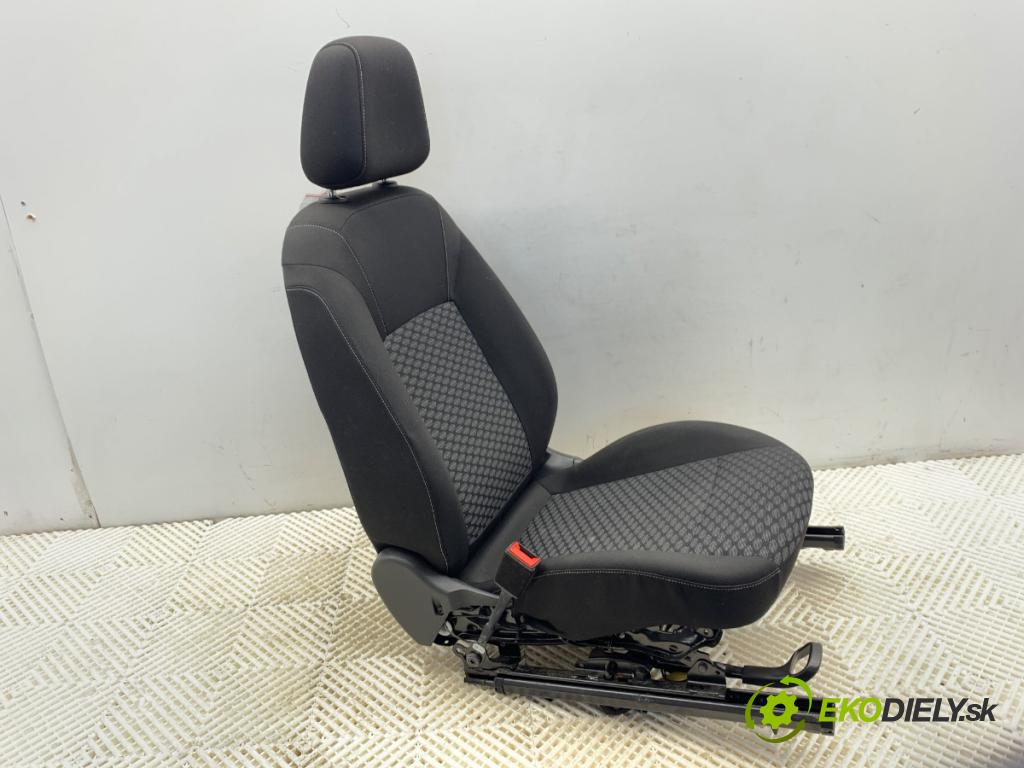 OPEL ASTRA K liftback 2021 96 kW 1.2 Turbo (68) 1199 Sedadlo ľavy predný