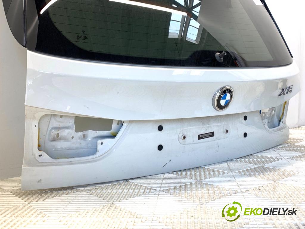 BMW F15 SUV 2014 160 kW xDrive 25 d 1995 kapota zad 300