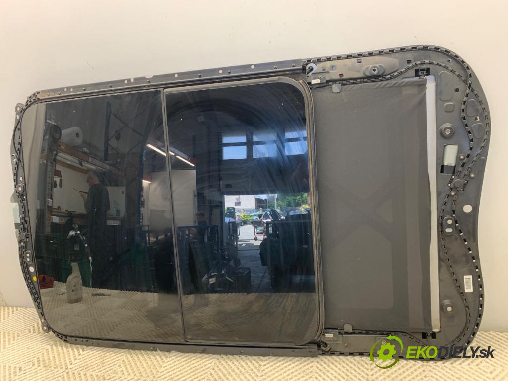 AUDI A6 C7 Kombi 2013 130 kW 2.0 TDI 1968 strešné okno 4G9877041B (Sklo karosérie)