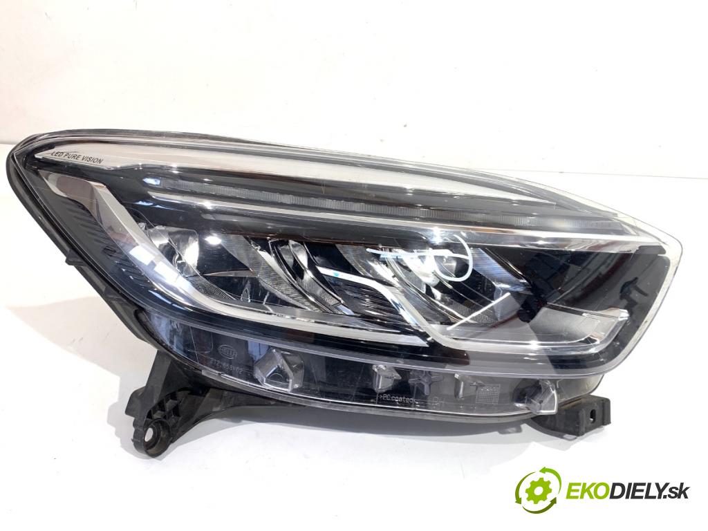 RENAULT CAPTUR I liftback 2017 81 kW 1.5 dCi 110 1461 Svetlomet pravy predný XENON 260107244R