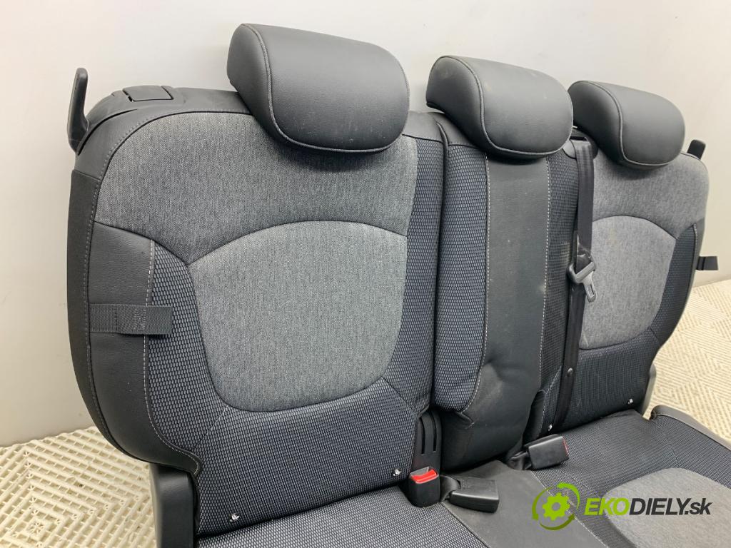 RENAULT CAPTUR I liftback 2017 81 kW 1.5 dCi 110 1461 Sedadlo druhý rad