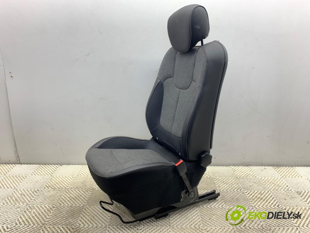 RENAULT CAPTUR I liftback 2017 81 kW 1.5 dCi 110 1461 Sedadlo pravy predný