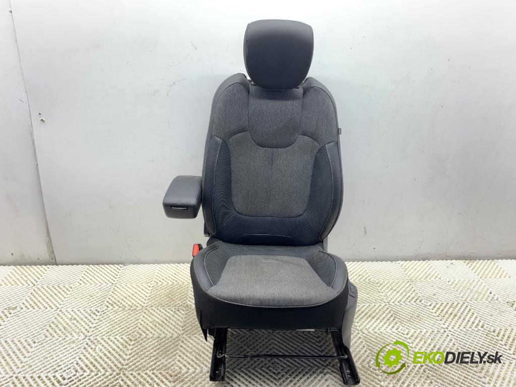 RENAULT CAPTUR I liftback 2017 81 kW 1.5 dCi 110 1461 Sedadlo ľavy predný 