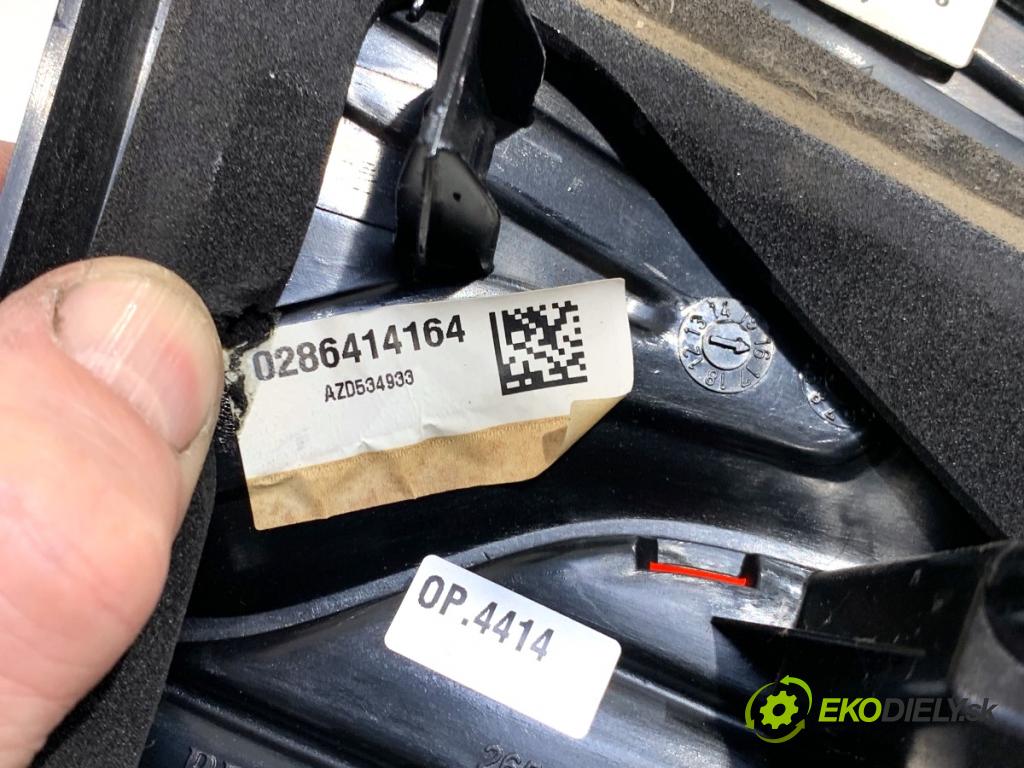 RENAULT CAPTUR I liftback 2017 81 kW 1.5 dCi 110 1461 Svetlo zad pravá vnútorná 265501712R (Kľučka dverí ostatné)
