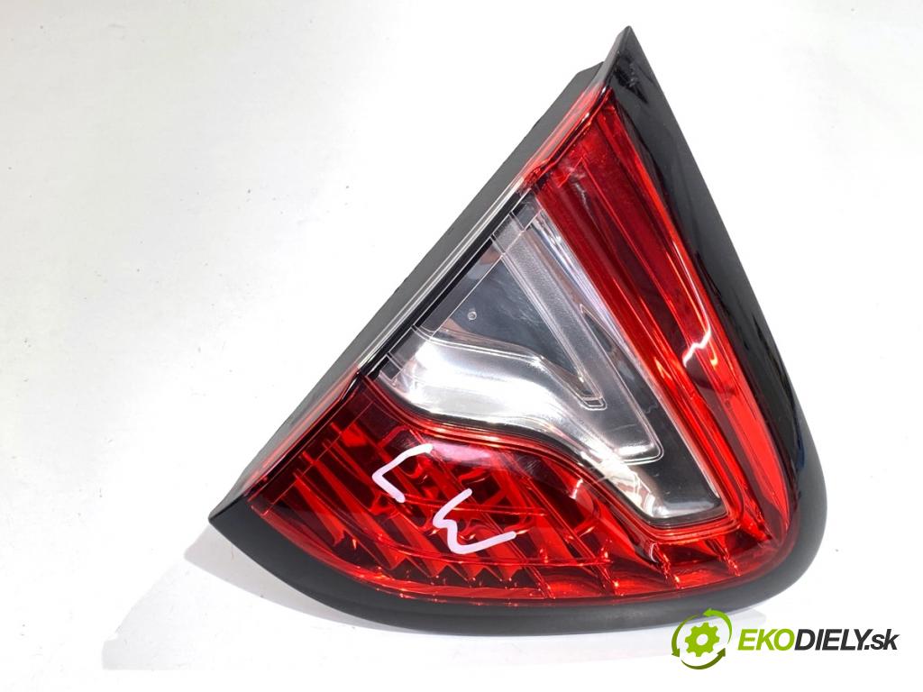 RENAULT CAPTUR I liftback 2017 81 kW 1.5 dCi 110 1461 světlo zadní část levá strana vnitřní 265554078R (Klika dveří ostatní)