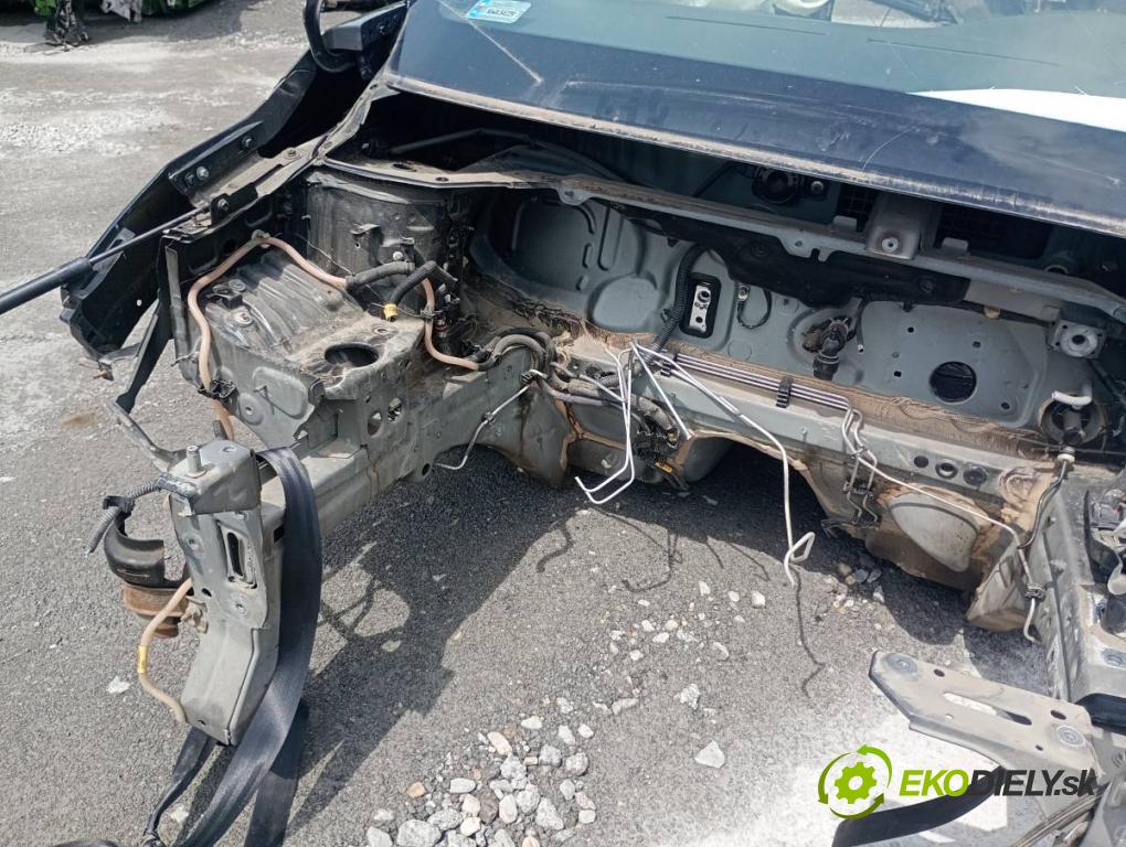 RENAULT CAPTUR I liftback 2017 81 kW 1.5 dCi 110 1461 karoséria ČTVRŤÁK: Blatník prah strecha PODŁUŻNICA