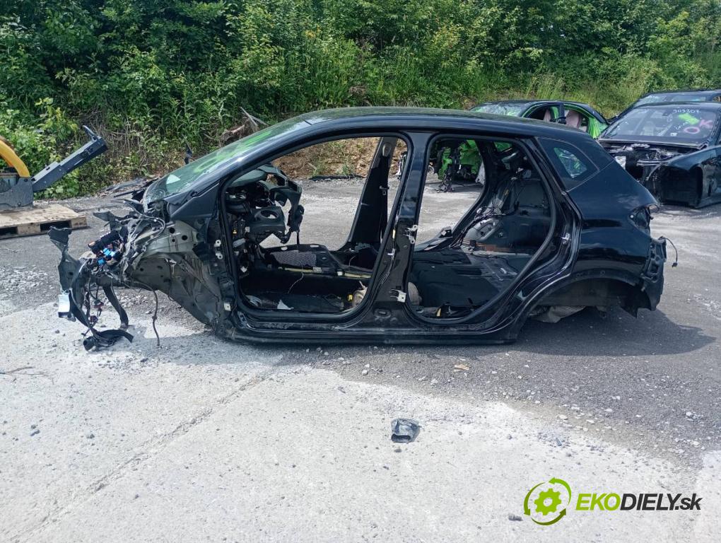 RENAULT CAPTUR I liftback 2017 81 kW 1.5 dCi 110 1461 karoséria ČTVRŤÁK: Blatník prah strecha PODŁUŻNICA