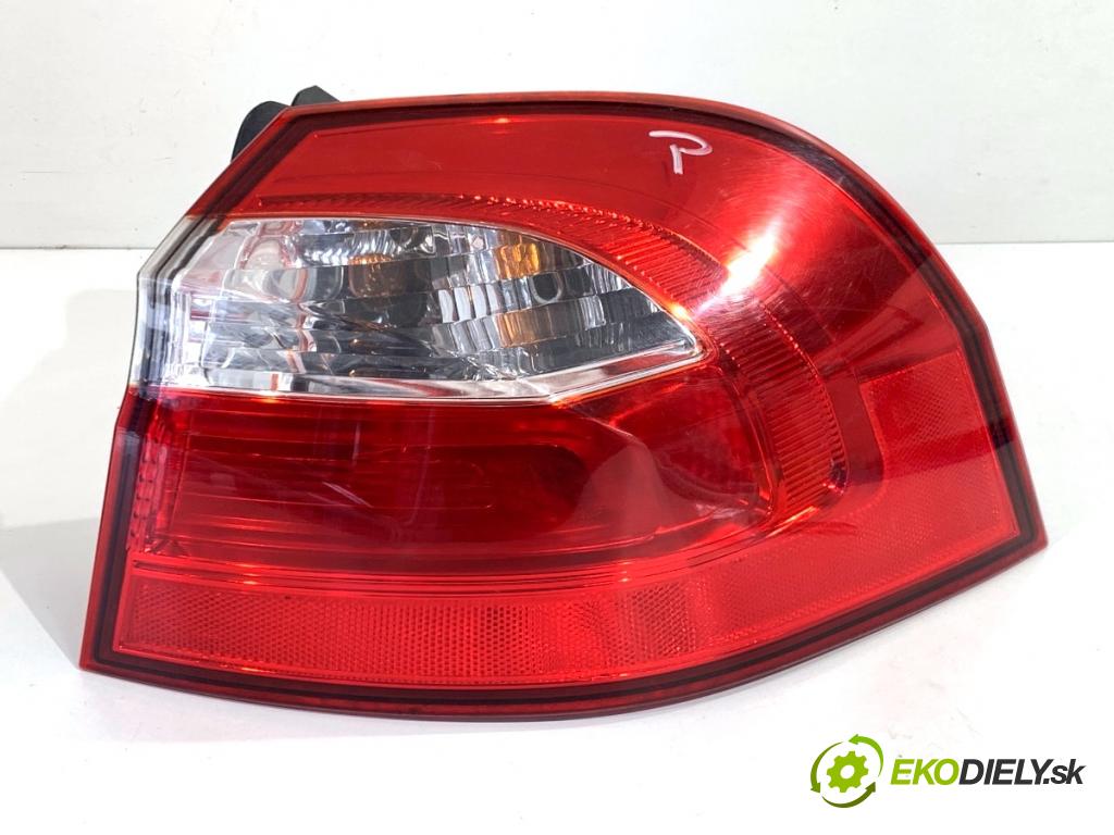 KIA RIO III liftback 2015 62 kW 1.2 CVVT 1248 světlo pravý zadní část 92402-1W2R
