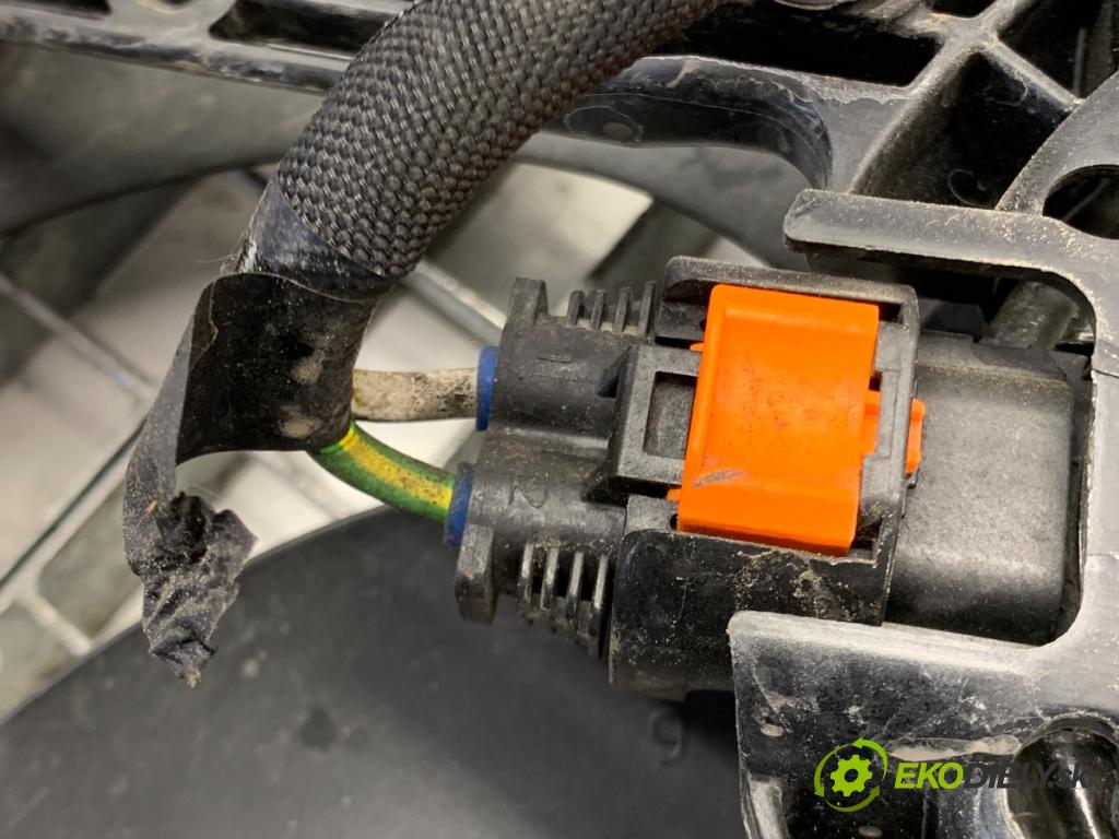 CITROEN C3 II liftback 2017 81 kW 1.2 THP 110 1199 Ventilátor chladiča T301719 (Ventilátor)