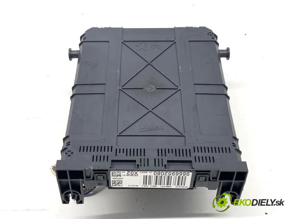 CITROEN C3 II liftback 2017 81 kW 1.2 THP 110 1199 Modul BSI 9666952080 (Poistková skrinka)