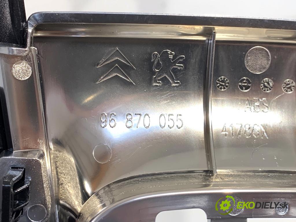 CITROEN C3 II liftback 2017 81 kW 1.2 THP 110 1199 lišty kryt 96870055 9811134077 (Lišta)