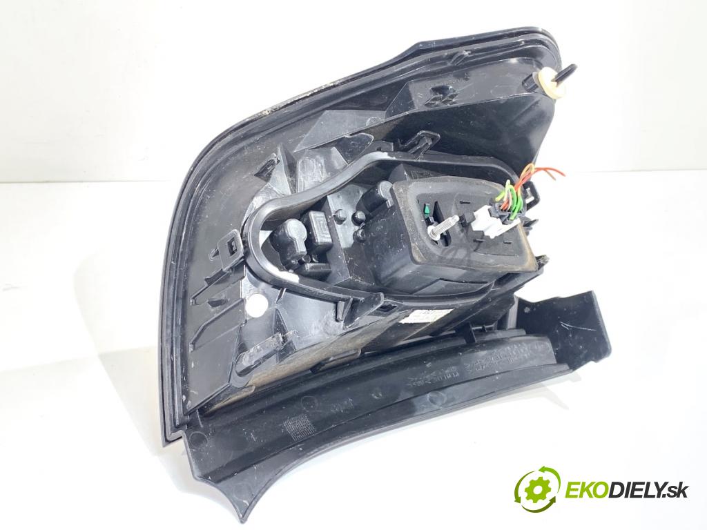 CITROEN C3 II liftback 2017 81 kW 1.2 THP 110 1199 Svetlo pravy zad 9803928480