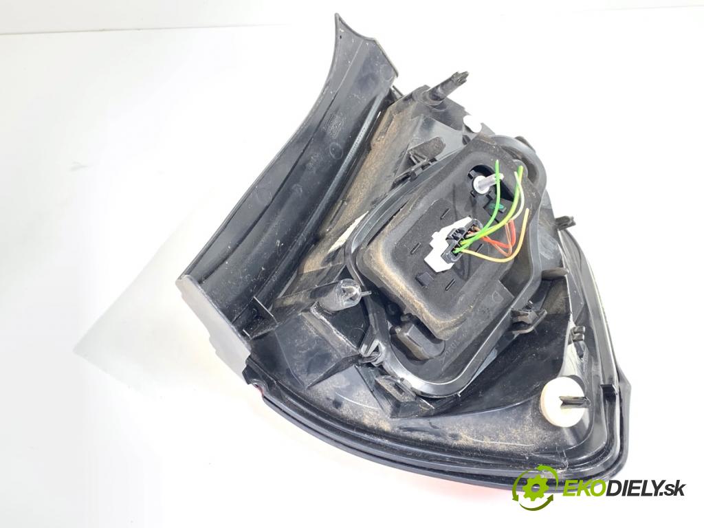 CITROEN C3 II liftback 2017 81 kW 1.2 THP 110 1199 Svetlo pravy zad 9803928480
