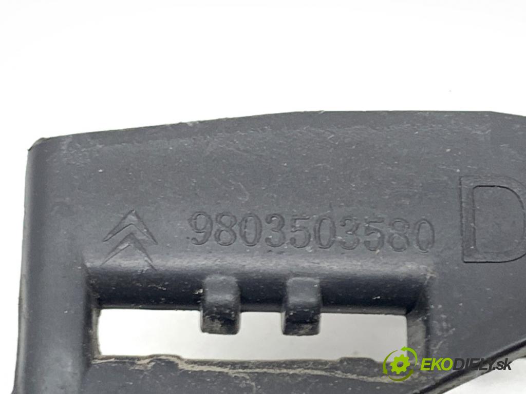 CITROEN C3 II liftback 2017 81 kW 1.2 THP 110 1199 hmlové svetlo, hmlovka pravý přední část
