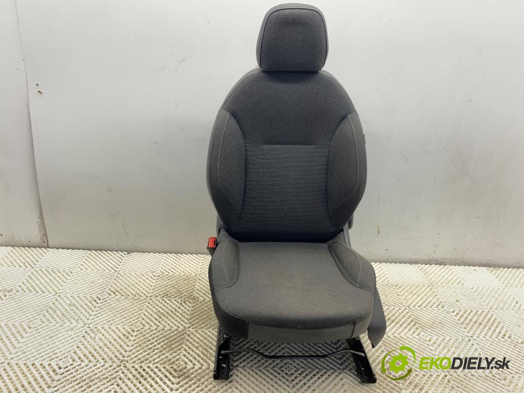 CITROEN C3 II liftback 2017 81 kW 1.2 THP 110 1199 Sedadlo ľavy predný 