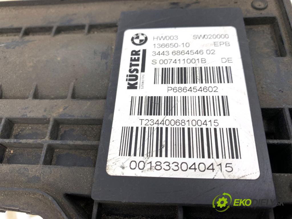 BMW F15 SUV 2014 160 kW xDrive 25 d 1995 BRZDA: ručný elektrický 6864546 (Ručná brzda)