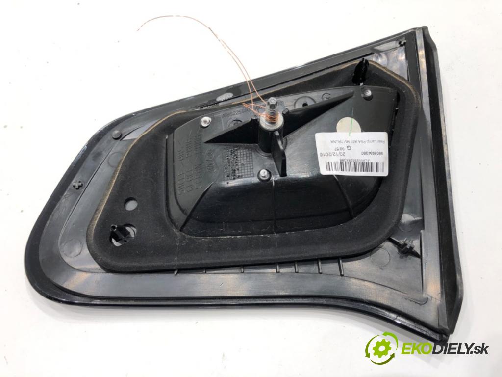CITROEN C3 II liftback 2017 81 kW 1.2 THP 110 1199 Svetlo ľavy zad vnútorná 9803934380