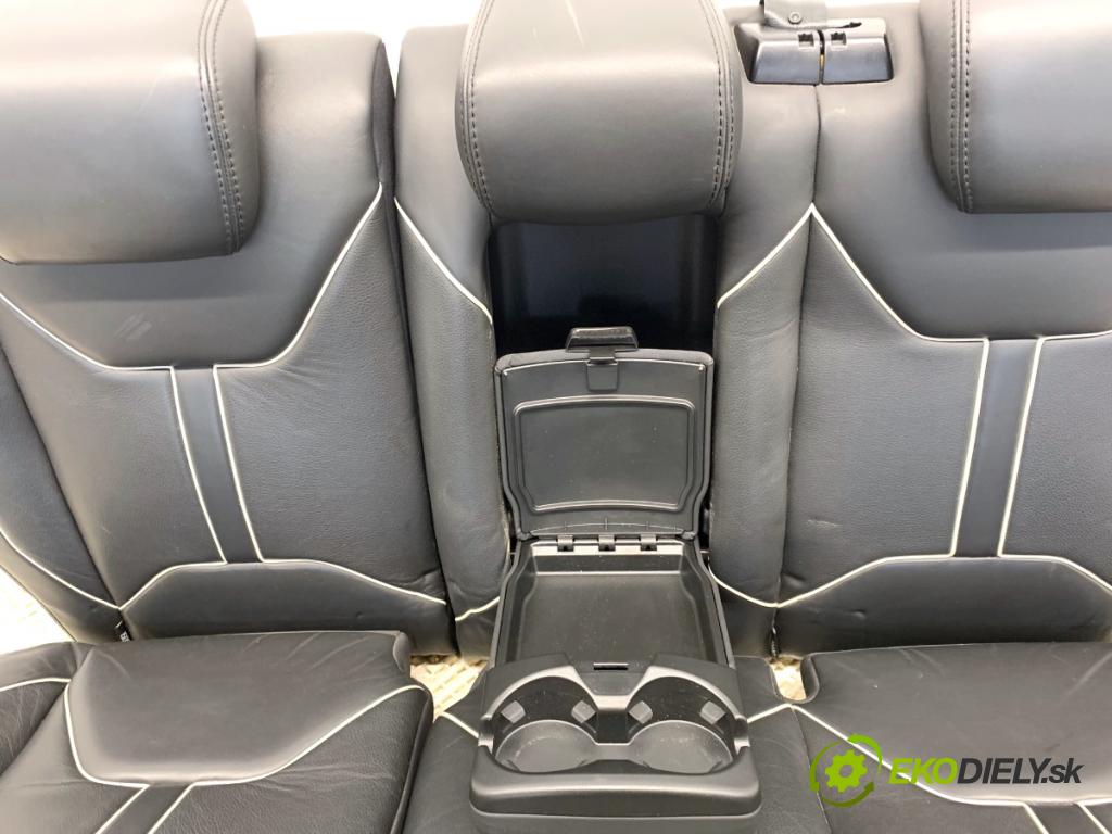 FORD KUGA I SUV 2011 120 kW 2.0 TDCi 4x4 1997 Sedadlo druhý rad