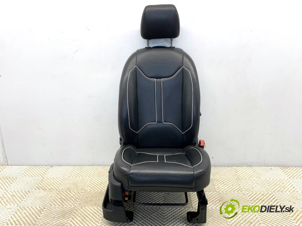 FORD KUGA I SUV 2011 120 kW 2.0 TDCi 4x4 1997 Sedadlo pravy predný 