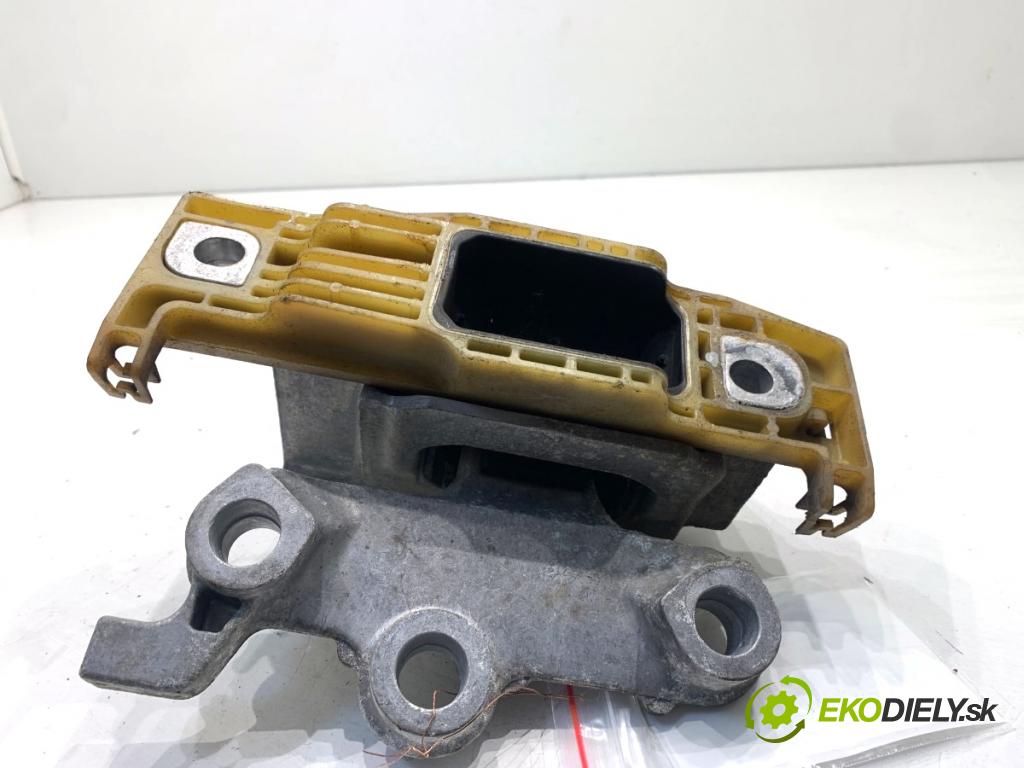 OPEL ASTRA K liftback 2021 96 kW 1.2 Turbo (68) 1199 AirBag Motor ľavy 42496542