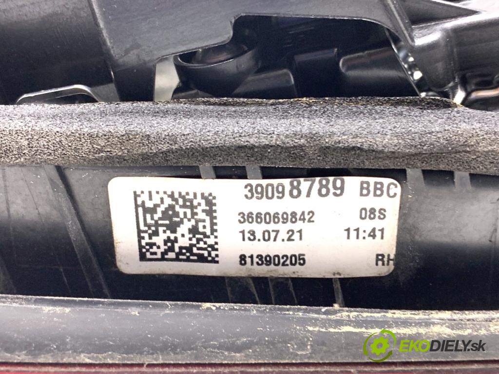 OPEL ASTRA K liftback 2021 96 kW 1.2 Turbo (68) 1199 Svetlo pravy zad vnútorná 39098789