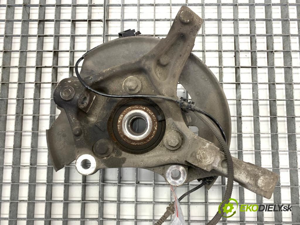 OPEL ASTRA K liftback 2021 96 kW 1.2 Turbo (68) 1199 náboj ľavy predný