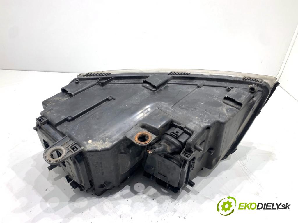 AUDI A8 D3 sedan 2003 202 kW 4.0 TDI quattro 3936 Svetlomet pravy predný 158154-00