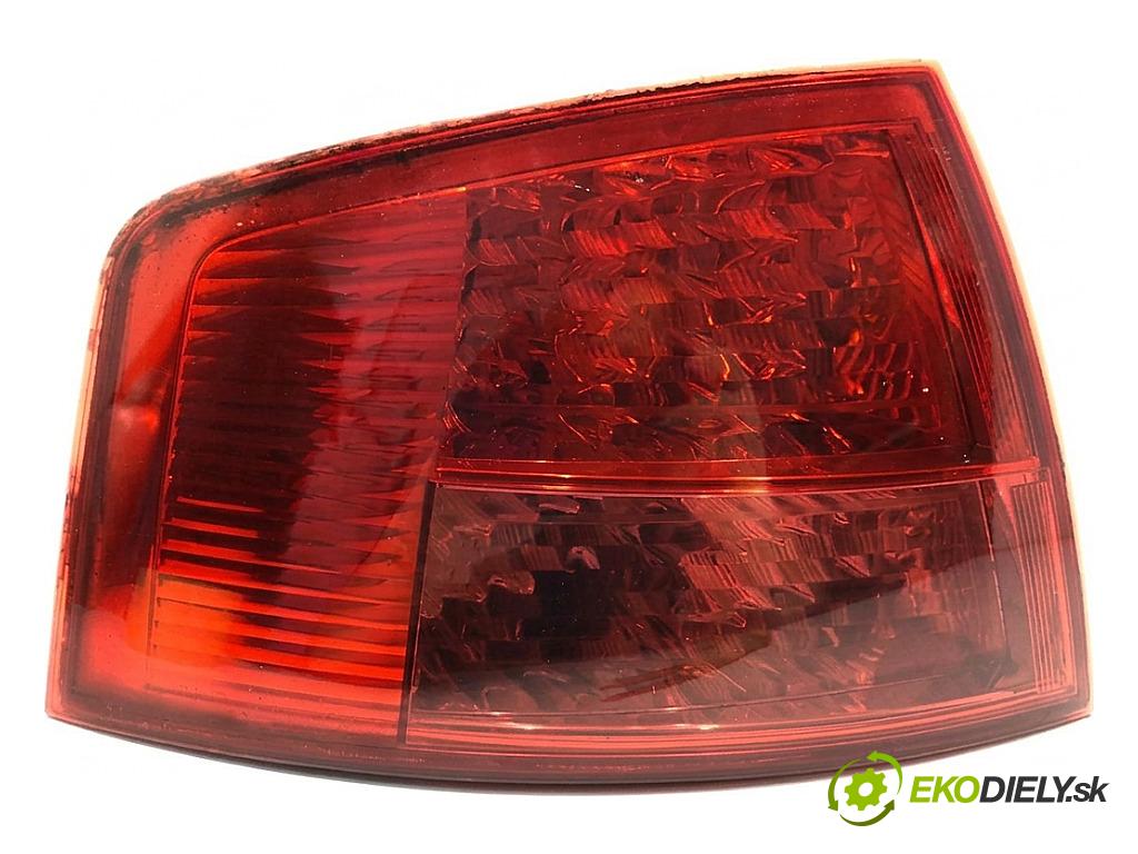 AUDI A8 D3 sedan 2003 202 kW 4.0 TDI quattro 3936 světlo levý zadní část 4E0945095C