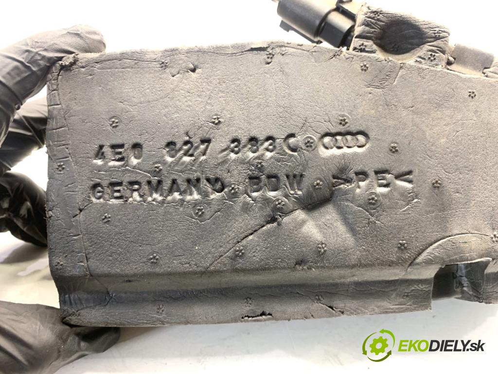 AUDI A8 D3 sedan 2003 202 kW 4.0 TDI quattro 3936 doťah dverí zad 4E0827383C