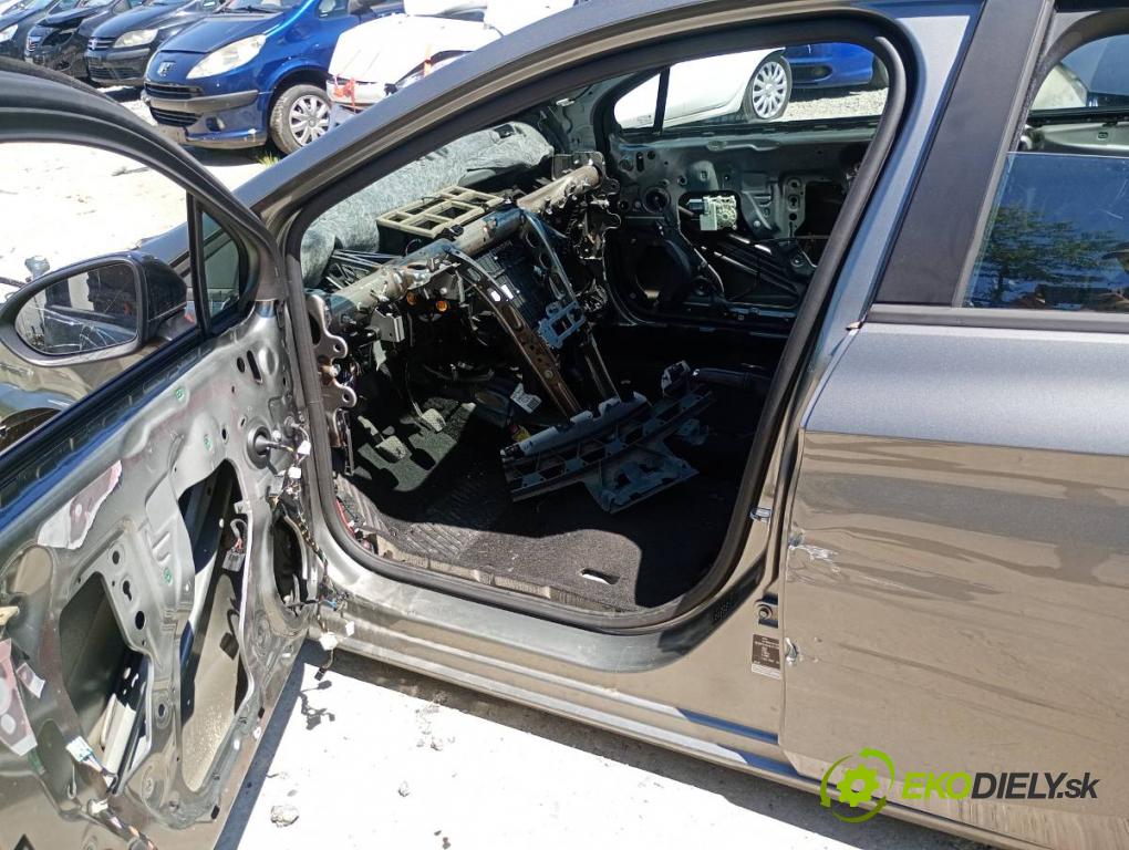 OPEL ASTRA K liftback 2021 96 kW 1.2 Turbo (68) 1199 karoséria ČTVRŤÁK: Blatník prah strecha PODŁUŻNICA