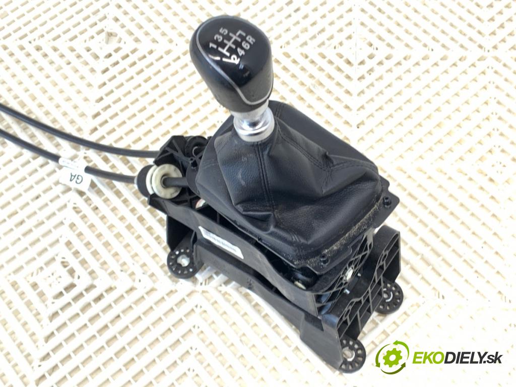 FORD ECOSPORT SUV 2019 92 kW 1.0 EcoBoost 998 Kulisa GN15-7C453-KC (Rýchlostná páka (kulisa))